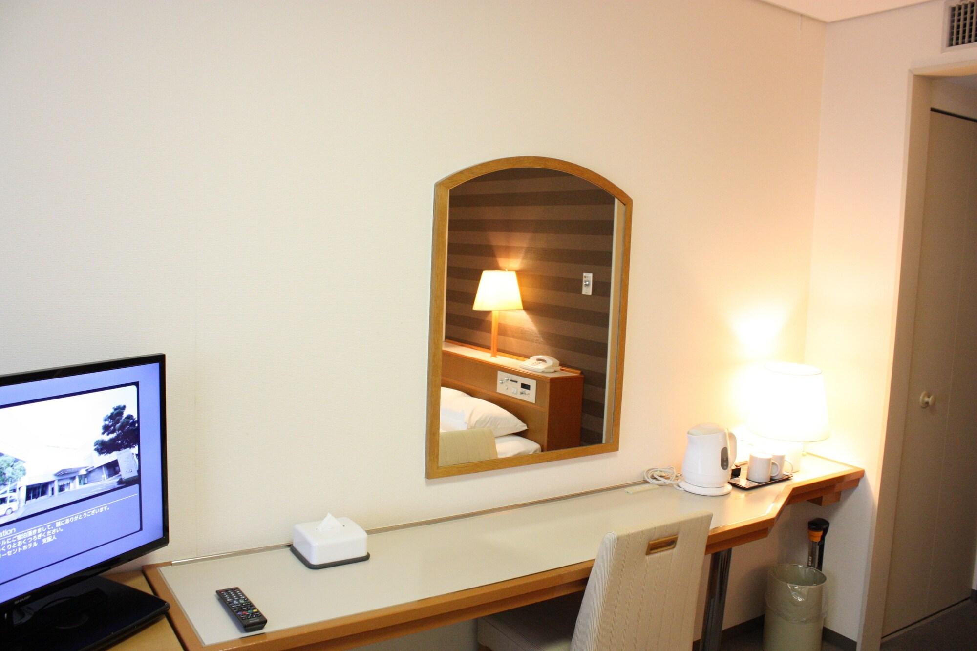 Fukuoka Recent Hotel Bagian luar foto
