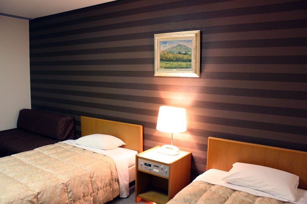 Fukuoka Recent Hotel Bagian luar foto