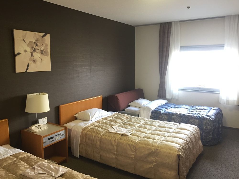 Fukuoka Recent Hotel Bagian luar foto